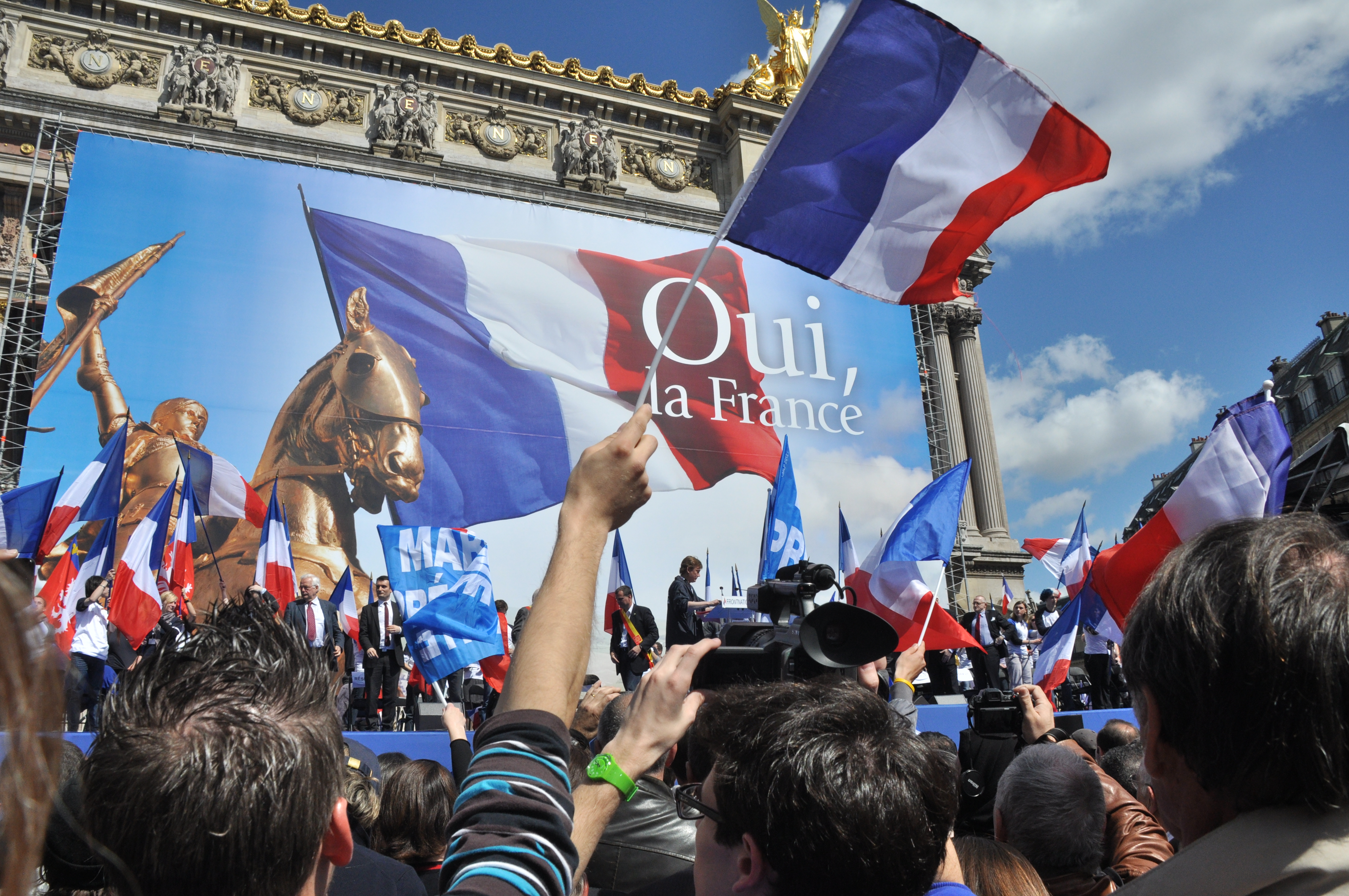 France national. Национальный фронт партия Франции. Национальный фронт Ле пен. Национальный фронт (в Польше, Франции и Италии). Национальное объединение партия Франции.