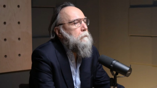 “Abbiamo più alleati di quanto sembri”: Lenta intervista Dugin