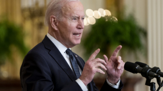 Il manicheismo e l'ideologia dell'impero liberale: la guerra cosmica di Biden contro il male russo 