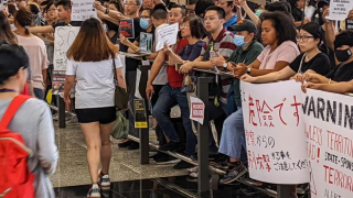 Protesters blocking Hong Kong International Airport. Photo: Wikimedia/Studio Incendo (CC BY 2.0)