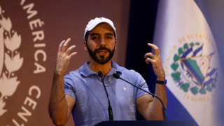 Pour la défense du Salvadorien Nayib Bukele