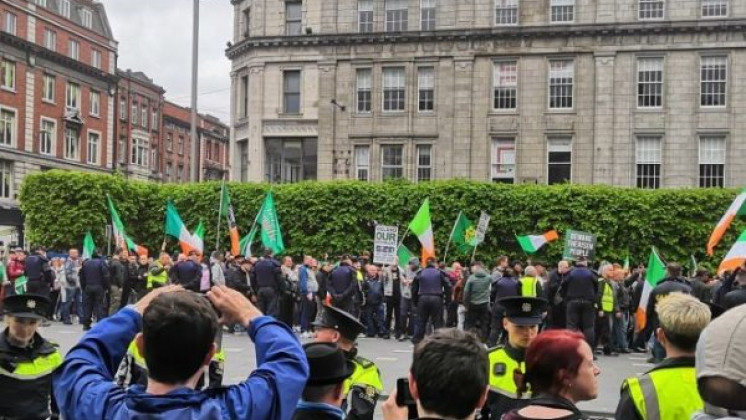 L'Irlanda fa la guerra agli irlandesi