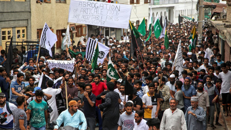 Sovranità minacciata nella valle del Kashmir