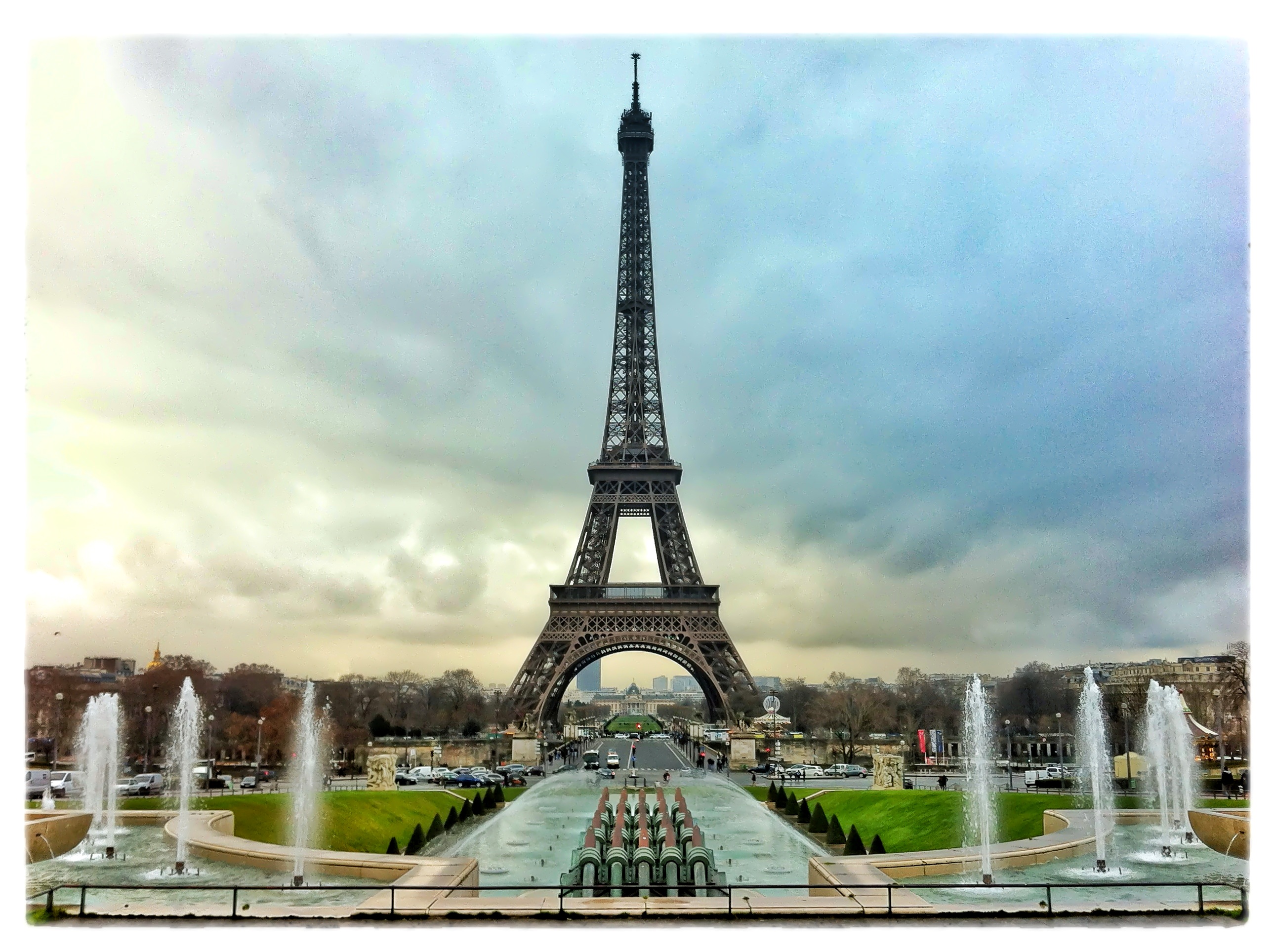 Парижский перевод. Tour Eiffel Paris. Париж минораси. Манораи Эйфель. Эфил башни.